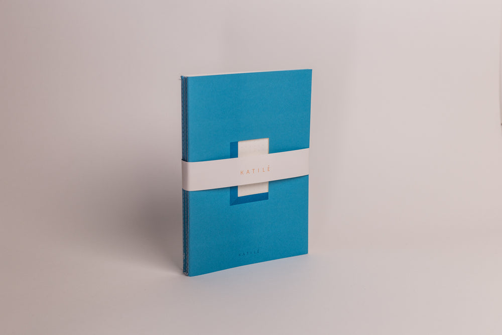 
                  
                    Cuaderno azul
                  
                